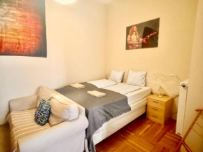 Synagogue Loft 3BR Free Parking